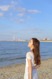 45岁老阿姨喷了三次尿素乳膏